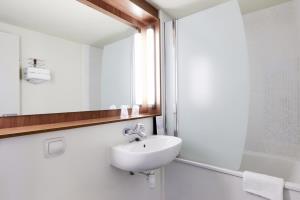 Cerise Auxerre Hotel